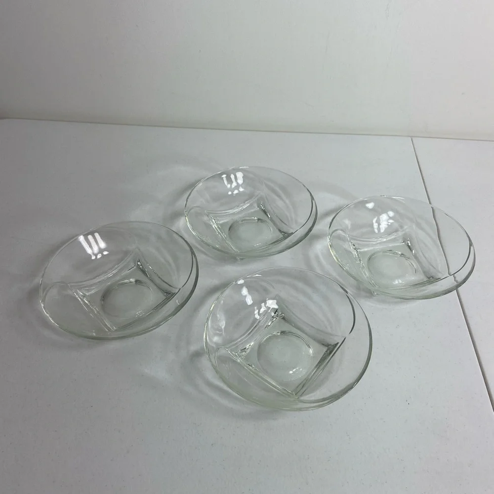 EUC‎ clear glass saucers small plates set of 4 home decor kitchen glassware lot